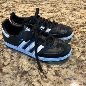 ADIDAS kids Samba, size 4.5. Gently used condition.